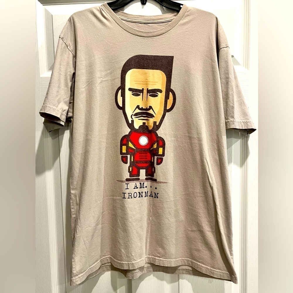 Men’s extra large light gray Iron Man T-shirt